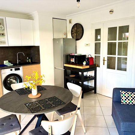 Beachside Apartment With Pool & Garden In Juan Les Pins Antibes Buitenkant foto