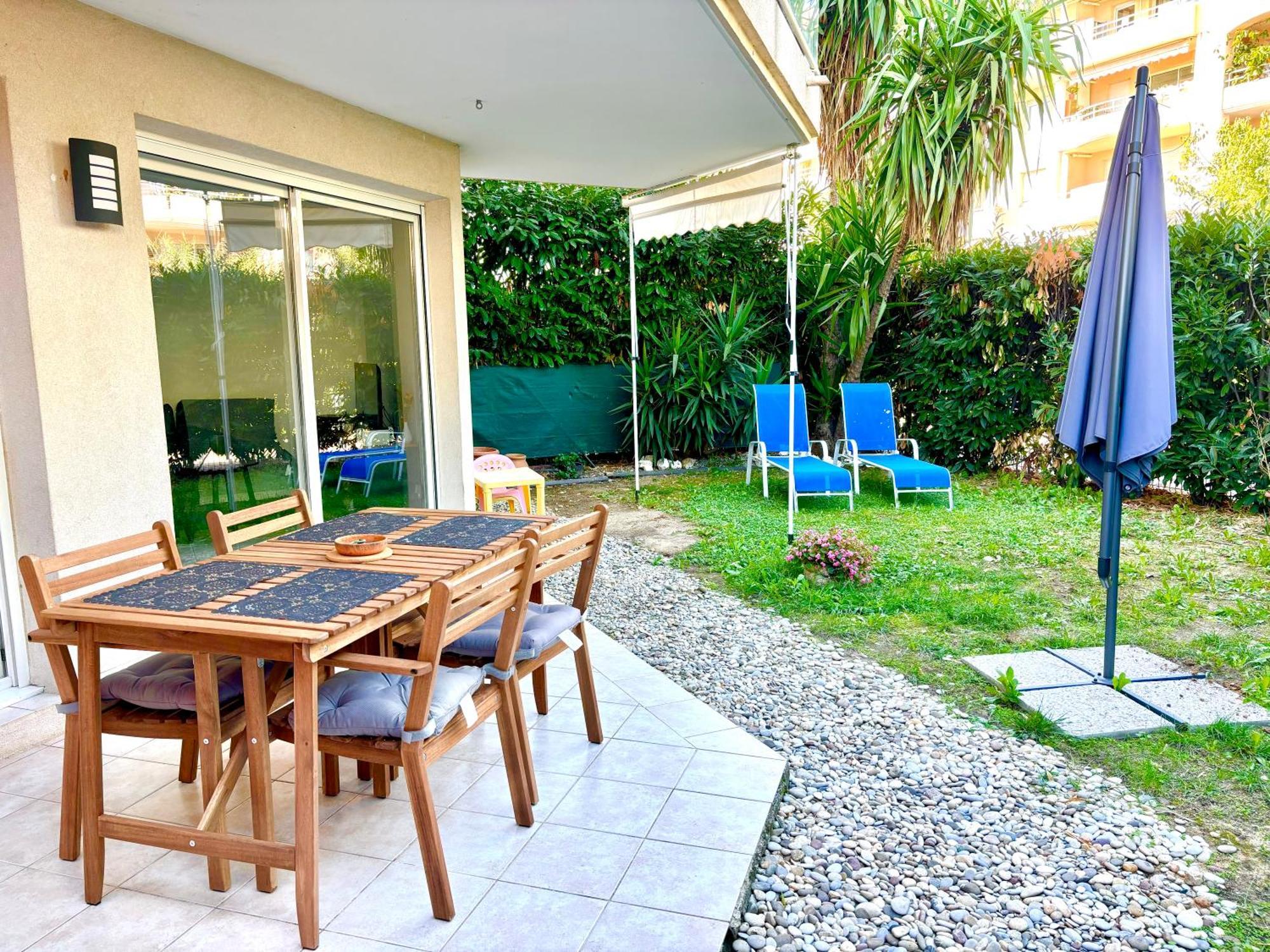 Beachside Apartment With Pool & Garden In Juan Les Pins Antibes Buitenkant foto